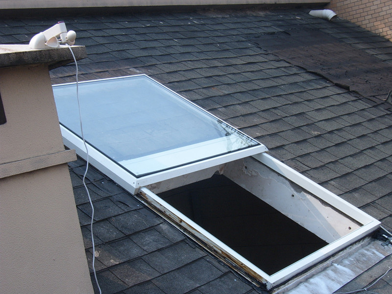  屋頂電動天窗 